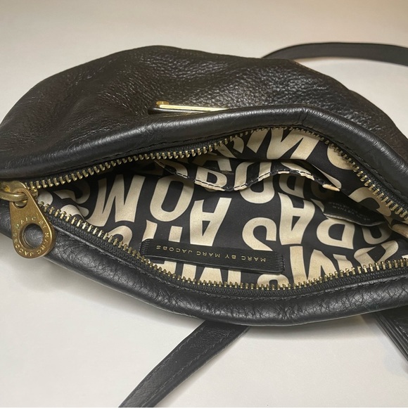 Marc Jacobs Classic Q Percy Black Crossbody - Picture 9 of 10